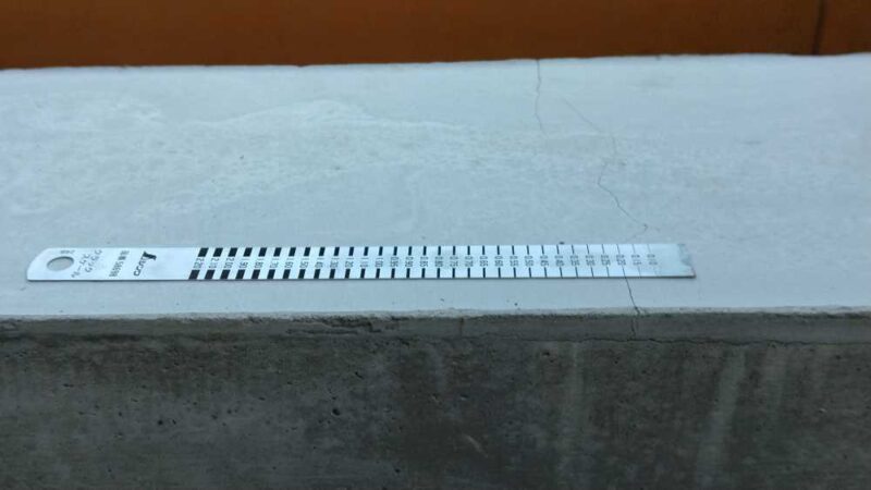 DIYで施工した基礎天端モルタルのクラック