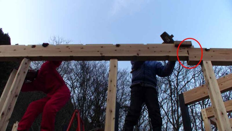 DIYで行ったプレカット在来工法の梁継ぎ手の様子