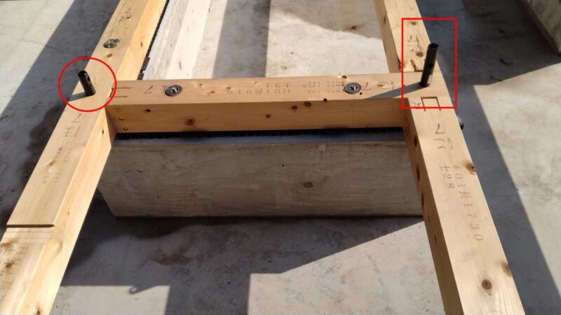 プレカット金物工法の接続金物の写真