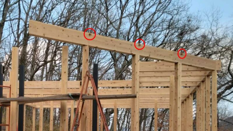 プレカット在来工法の梁架けボルト引き用の穴