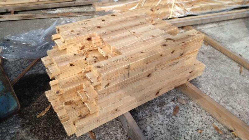 小屋束のプレカット材の平ほぞ