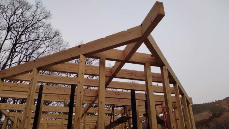 DIYで行った片持ち梁を架けたところ