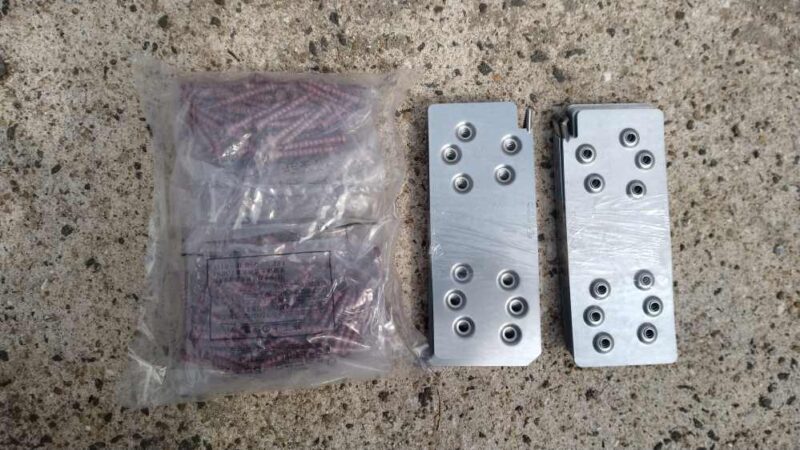 短冊金物（平金物）の写真