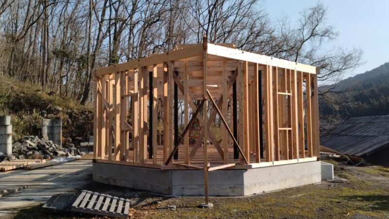 DIYで行った、まぐさ・窓台の設置完了写真その1