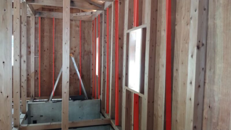 間柱がついた様子